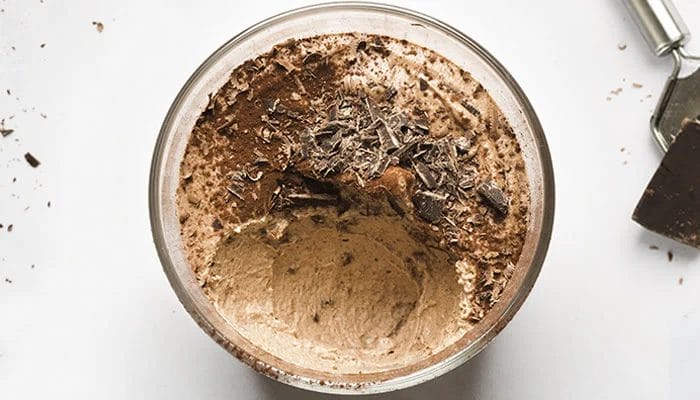 Com apenas 4 ingredientes faça o mousse de chocolate perfeito, bem aerado e levinho!
