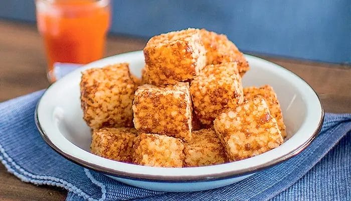 Dadinho de tapioca com queijo coalho