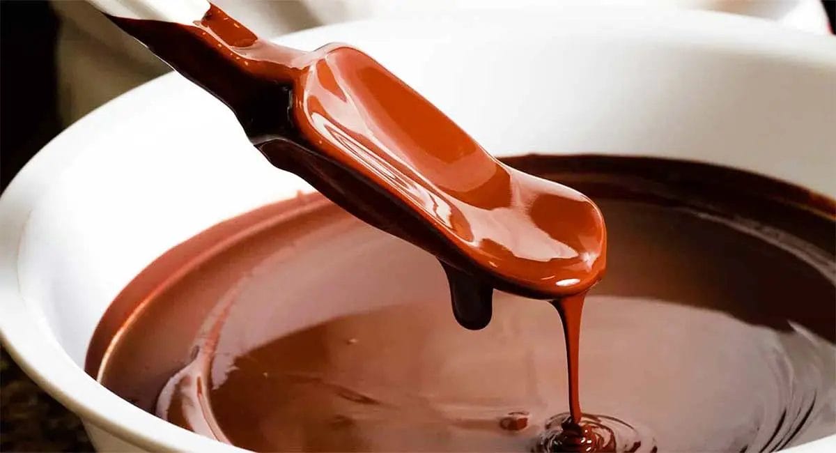 Como temperar chocolate? Banho-maria frio fácil e descomplicado!