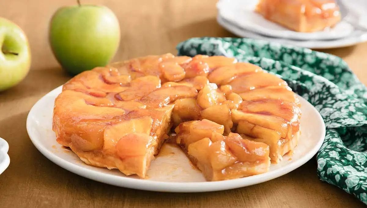 Torta de maçã de frigideira, pra fazer em poucos minutos!