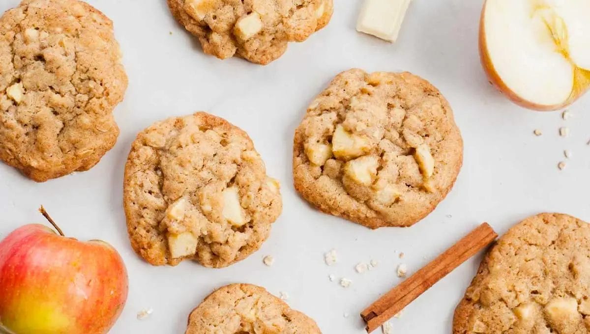 Cookies de maçã e canela, perfeitos pra acompanhar o cafezinho!