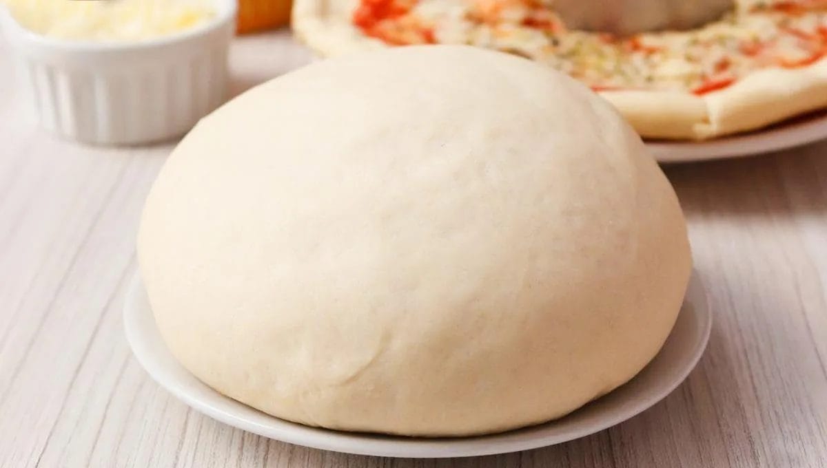 Massa de pizza rápida, essa vai deixar os pizzaiolos com inveja!