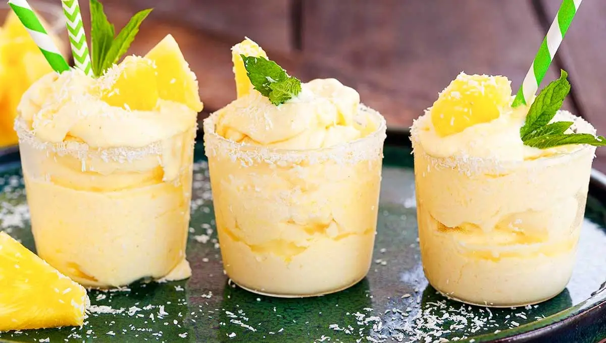 Gosta de abacaxi? Faça essa sobremesa de abacaxi fácil que fica extra cremosa!