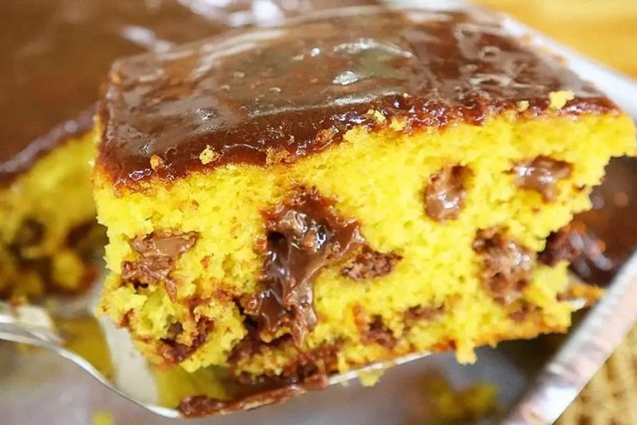 Bolo de cenoura trufado