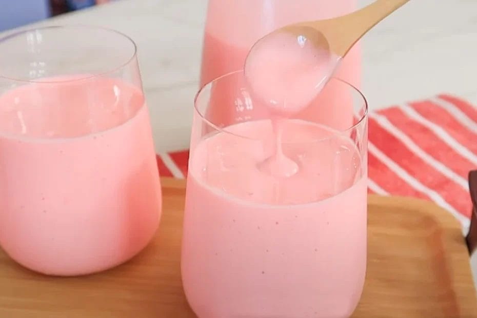 Iogurte caseiro de morango