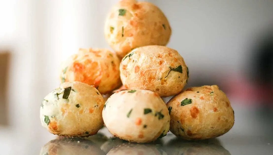 Pão de queijo temperado