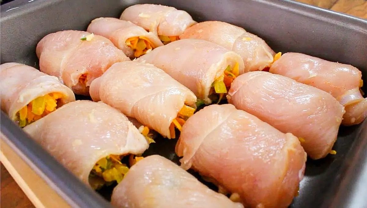 Peito de frango recheado é fácil de fazer, bonito para apresentar e delicioso para comer!