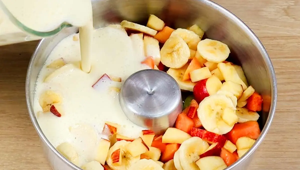 Pudim de frutas de geladeira, um jeito simples e rápido de fazer uma sobremesa colorida e deliciosa!