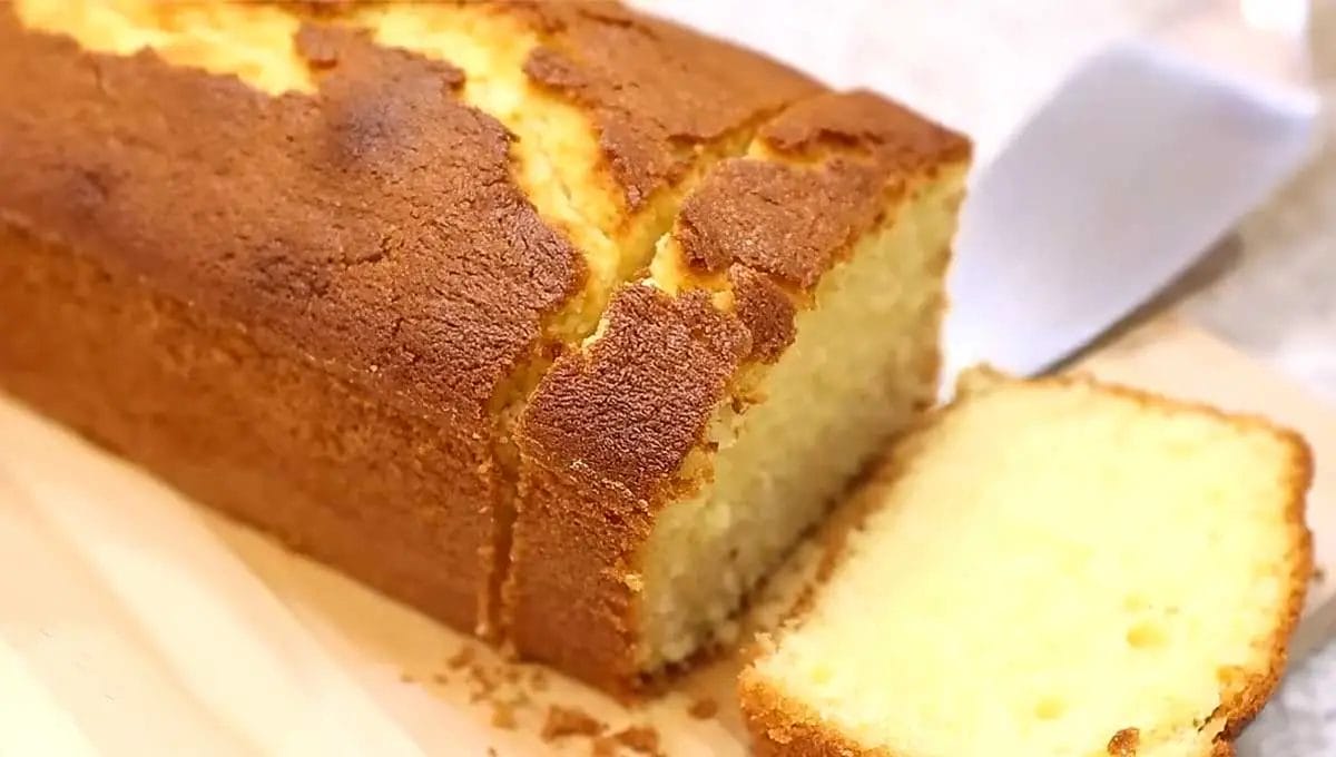 Bolo de laranja tipo Pullman com massa amanteigada e super fofinha, melhor que o de supermercado!