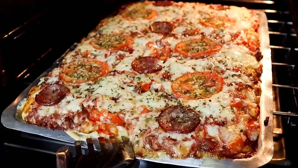 Pizza de Liquidificador com Massa Mole uma receita que descomplica a rotina!